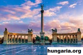 Heroes Square Budapest Alun-Alun Sekaligus Gerbang Taman Kota di Hungaria